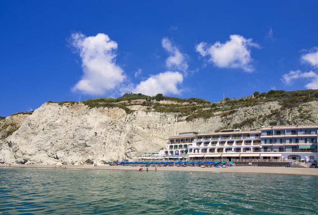 Hotel Vittorio Beach Resort Барано-д'Иския Номер фото