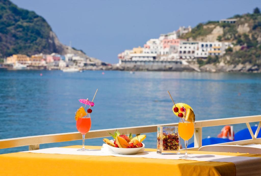 Hotel Vittorio Beach Resort Барано-д'Иския Экстерьер фото